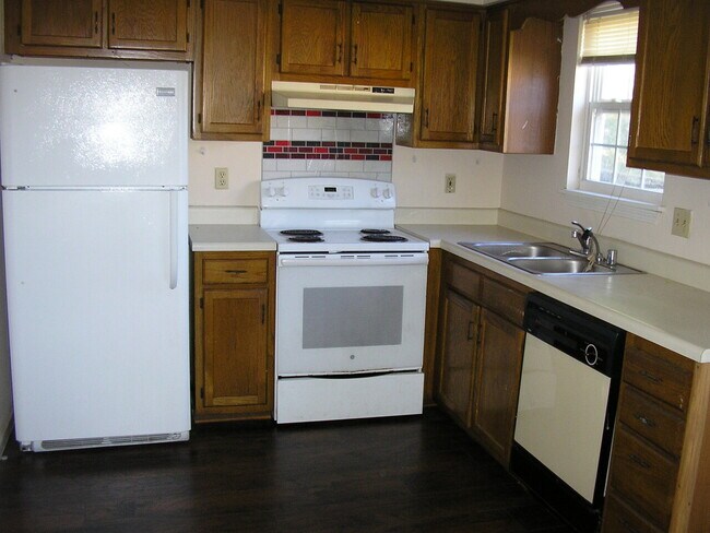 Foto del edificio - 2051 Clover Court