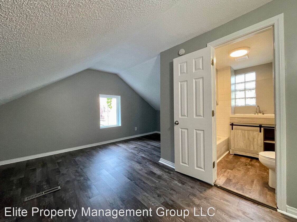 Primary Photo - 4 br, 2 bath House - 123 Manitoba Ave E