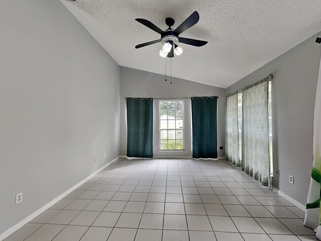 Building Photo - 3448 Fox Hollow Dr