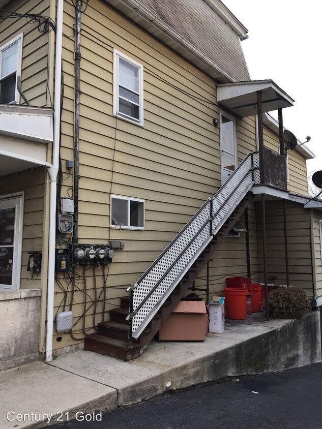 Primary Photo - 44 W Wyomissing Ave