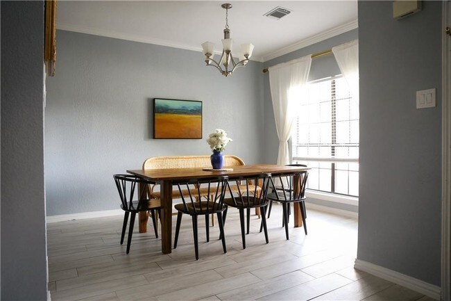 Foto del edificio - 606 Tanbark Ct
