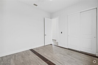 Building Photo - 4325 NW 34th Ln