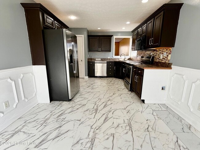 Foto del edificio - 10631 Dry Creek Way