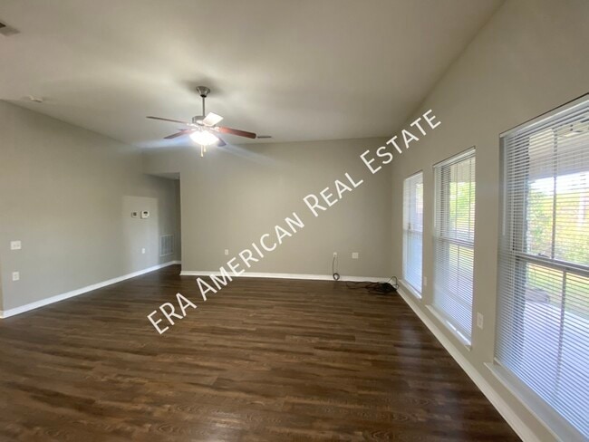 Foto del edificio - 2024 Bright Water Dr