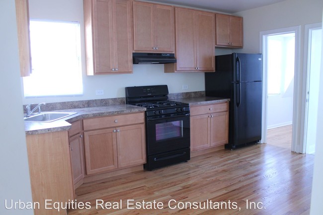 Building Photo - CMHDC-ALB, LLC 2101 N LeClaire Ave