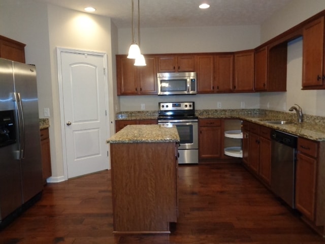 Foto del edificio - 1006 Middleton Ln