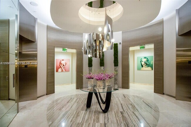 Foto del edificio - 10275 Collins Ave