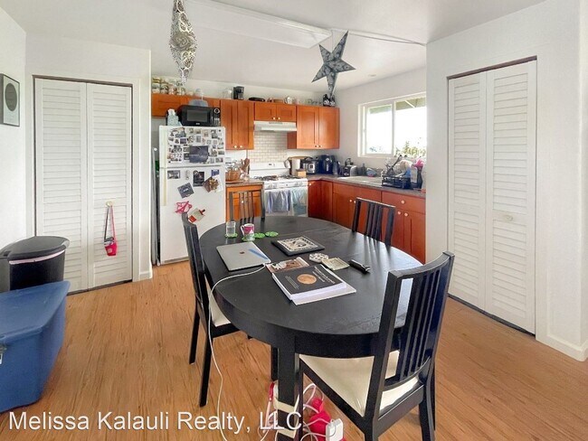 Foto del edificio - 2 br, 1 bath House - 609 Iwalani St.