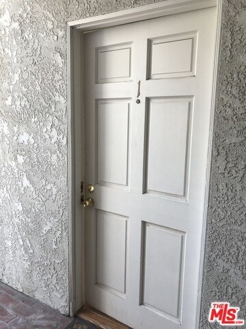 Foto del edificio - 10709 Ashton Ave