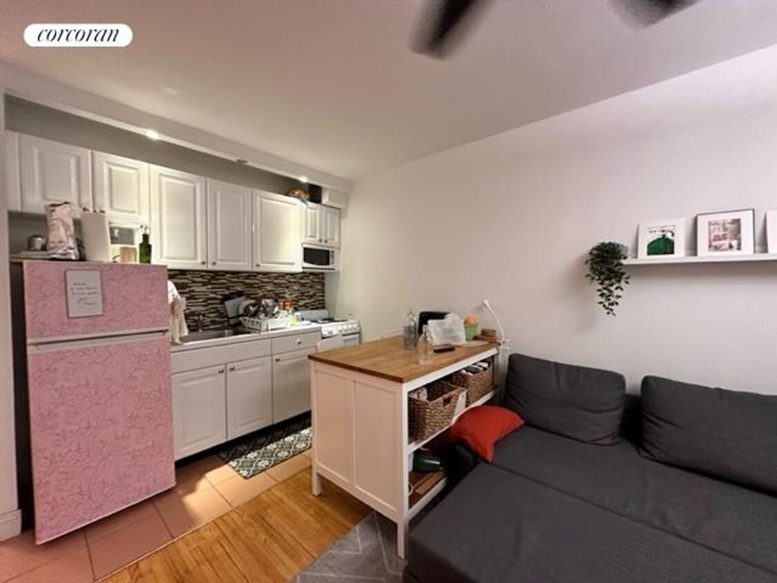 Foto principal - 117 W 58th St