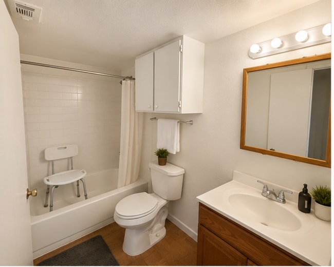 Building Photo - CENTURY 203