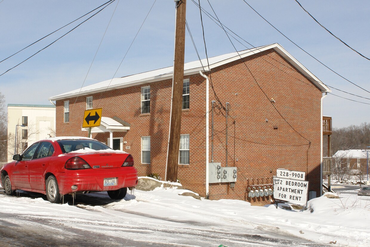 Building Photo - Kemmons Apartments