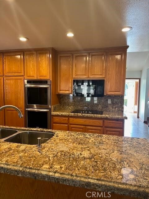 Foto del edificio - 13355 Ridgecrest Ln