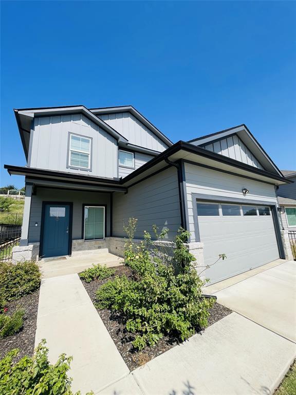 Foto del edificio - 121 Merrick Rd