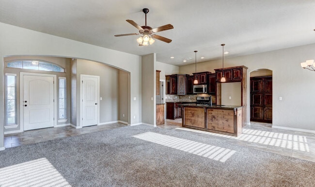 Photo - 704 S Avery Dr House