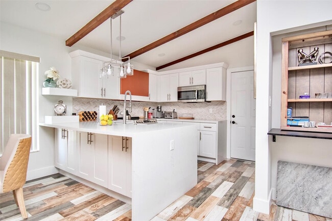 Foto del edificio - 6557 Country Wood Way