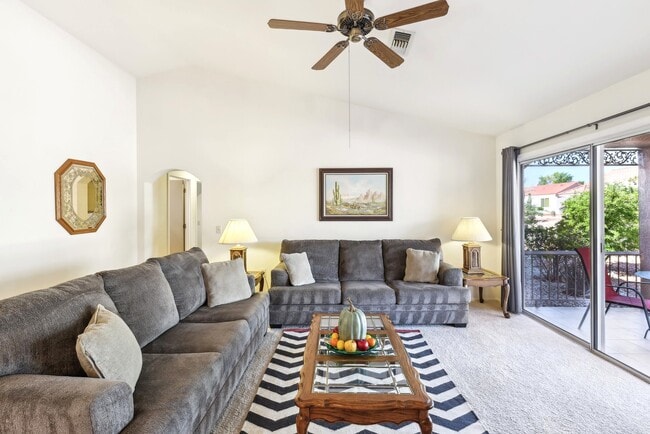 Building Photo - 3013 Sungold Dr