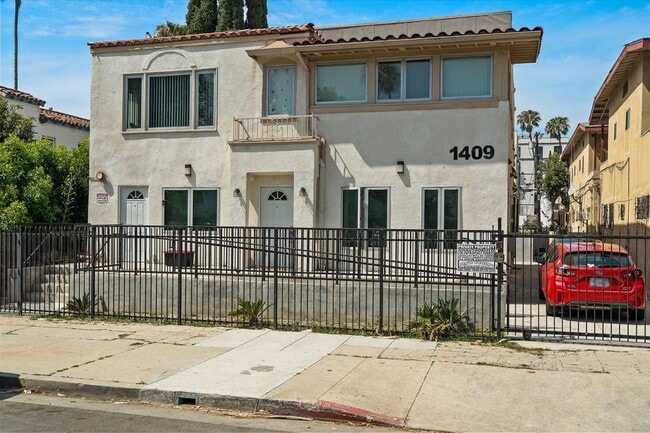 Building Photo - 1409 N Hobart Blvd