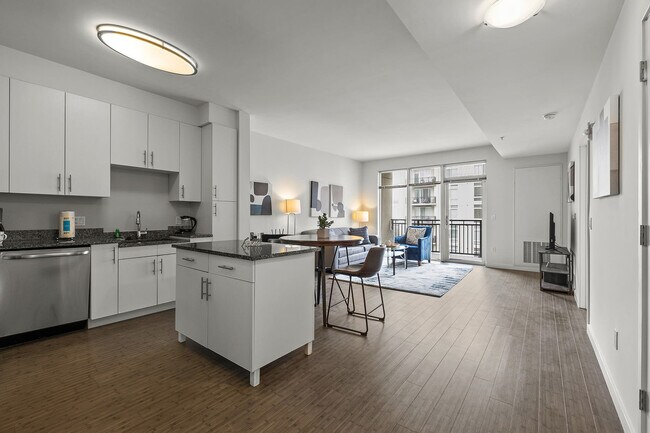 Foto del edificio - 301 Commons Park S