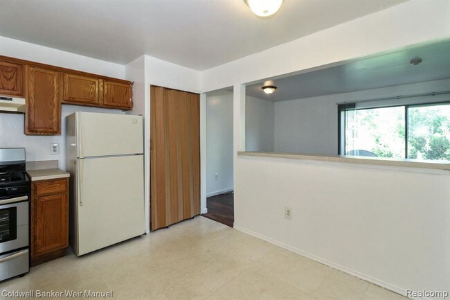 Foto del edificio - 44543 Savery Dr