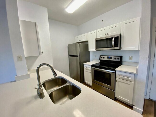 Foto del edificio - 5475 Vineland Rd