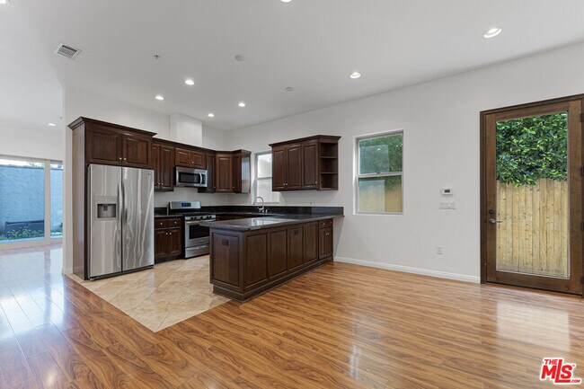 Building Photo - 6069 Horner St