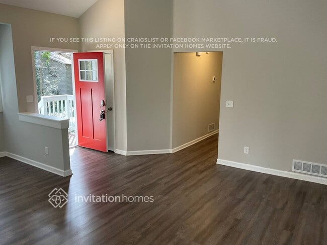 Foto del edificio - 232 Rustic Ridge Dr NE