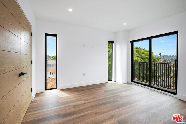 Foto del edificio - 354 Newland St