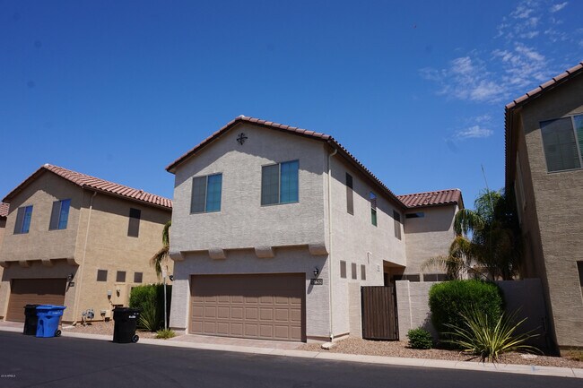 Building Photo - 4756 E Bonanza Rd