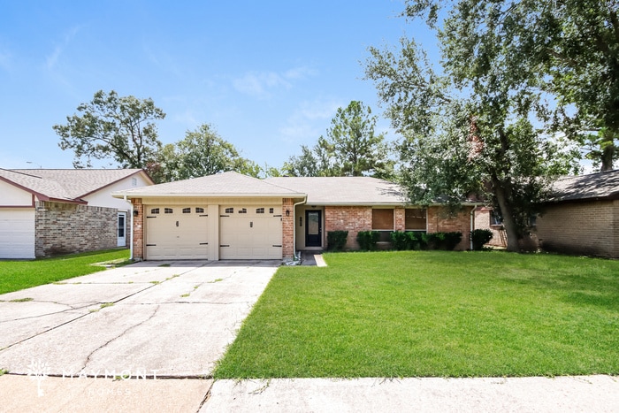 Building Photo - 5914 Fallengate Dr