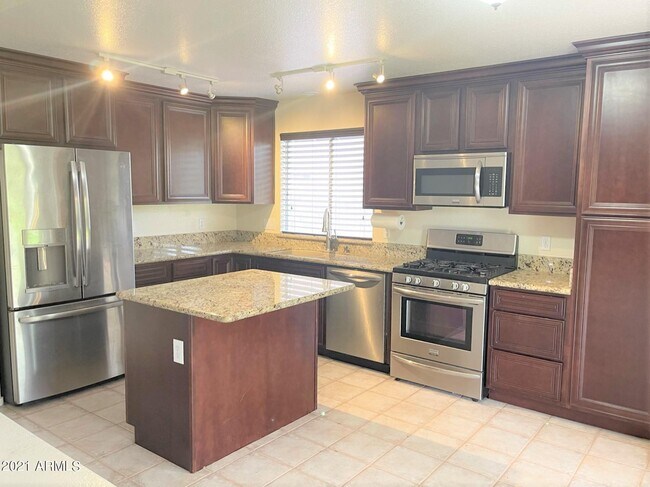 Foto del edificio - 1101 N Eldon Ct