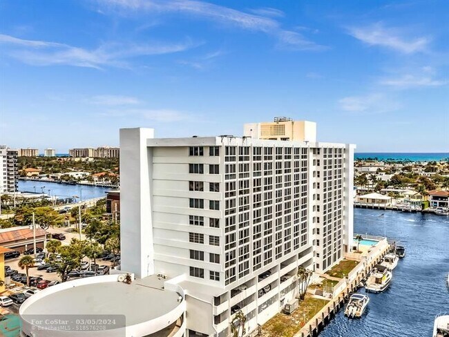 Foto del edificio - 3100 NE 49th St