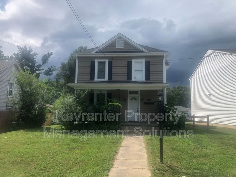 Primary Photo - 239 Elizabeth Ave