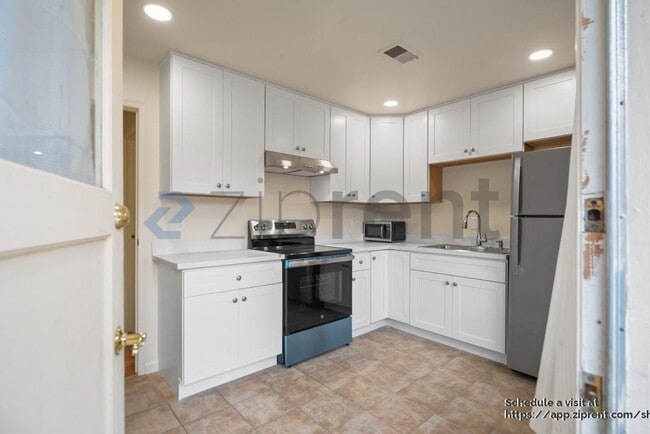 Building Photo - 20365 Silverado Ave