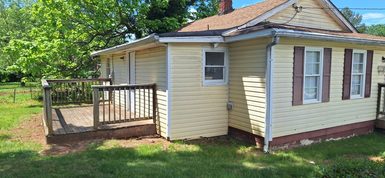 Building Photo - Single Family Home