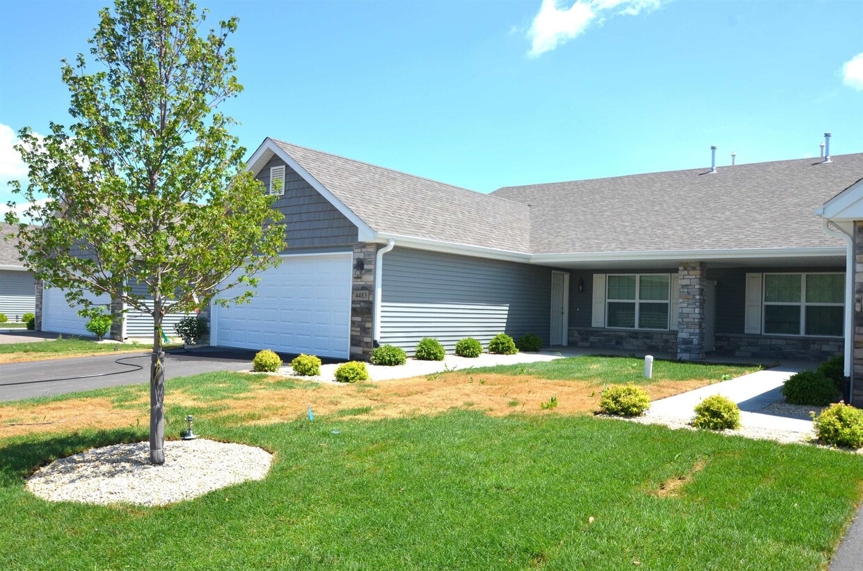 Primary Photo - 4483 Squaw Vly Dr