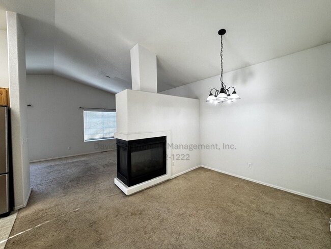 Foto del edificio - Spacious 3 Bedroom Condo in Southeast Colorado Springs