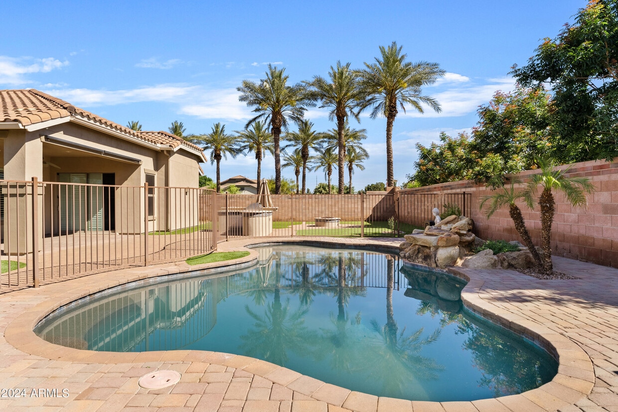 Foto principal - 4301 S Newport St
