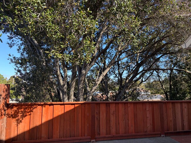 Foto del edificio - 1746 E St