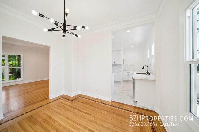 Foto del edificio - 451 N Sycamore Ave
