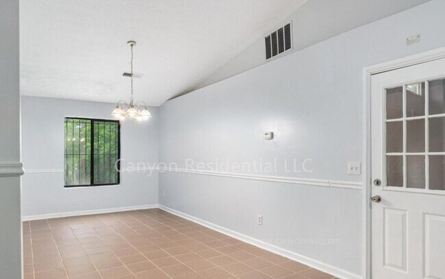 Foto del edificio - 5825 Vernier Dr SW