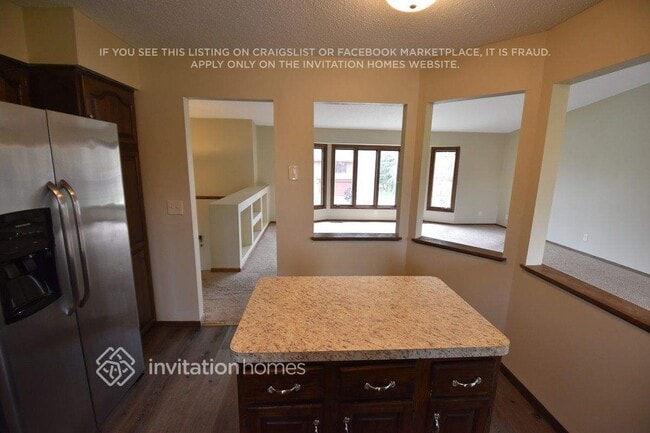 Building Photo - 943 Pine View Ct