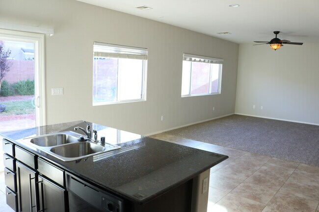 Dining - 10255 Danskin Dr