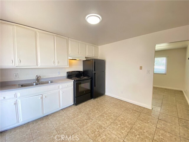 Foto del edificio - 15129 Elm Ct
