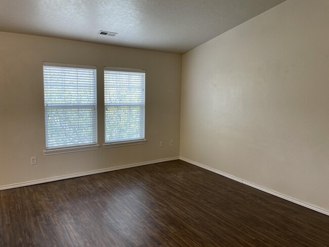 Building Photo - 11836 W Cloverfield Ln