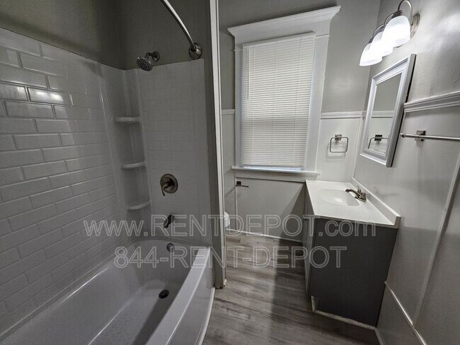 Building Photo - 804 Bayard Park Dr