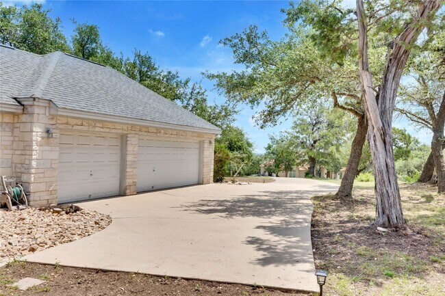 Building Photo - 13700 Madrone Mountain Way