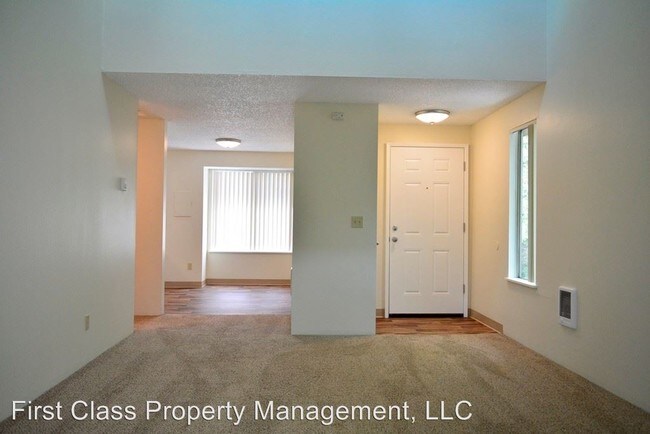 Building Photo - 3600 SW Beaverton Hillsdale Hwy