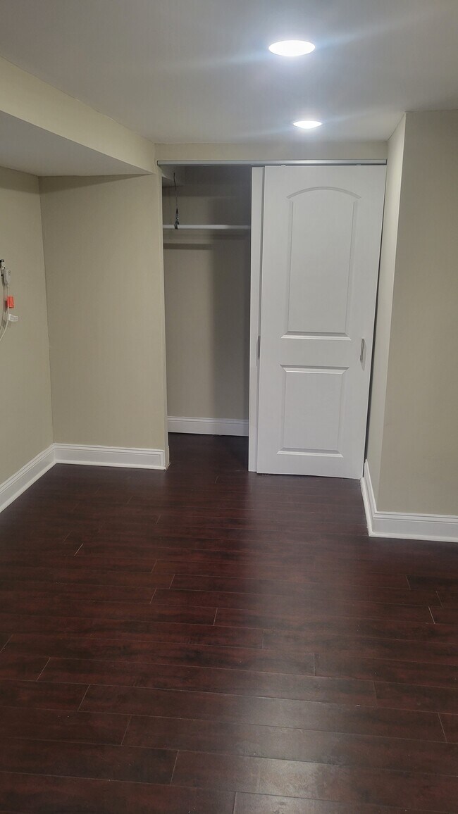 Foto del edificio - 215 E Walnut Park Dr
