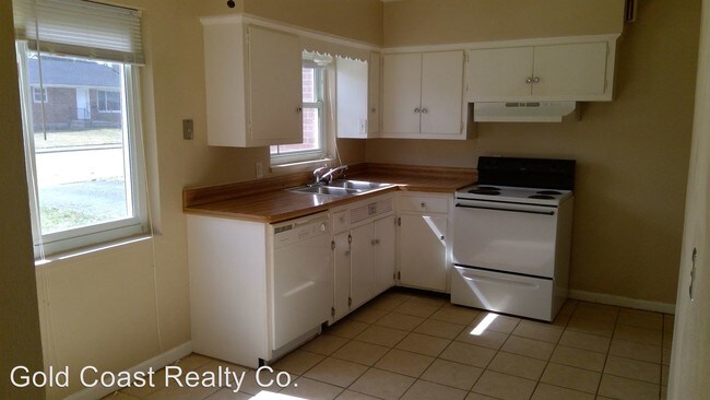 Foto del edificio - 4 br, 1 bath House - 309 Grand Avenue